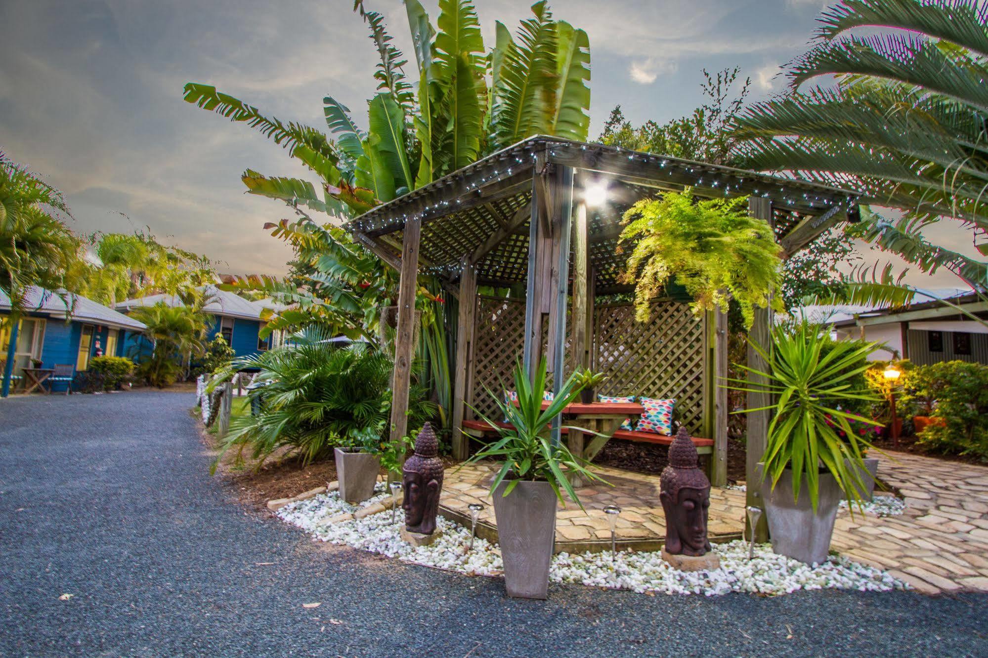 Boyne Island Motel And Villas Bagian luar foto