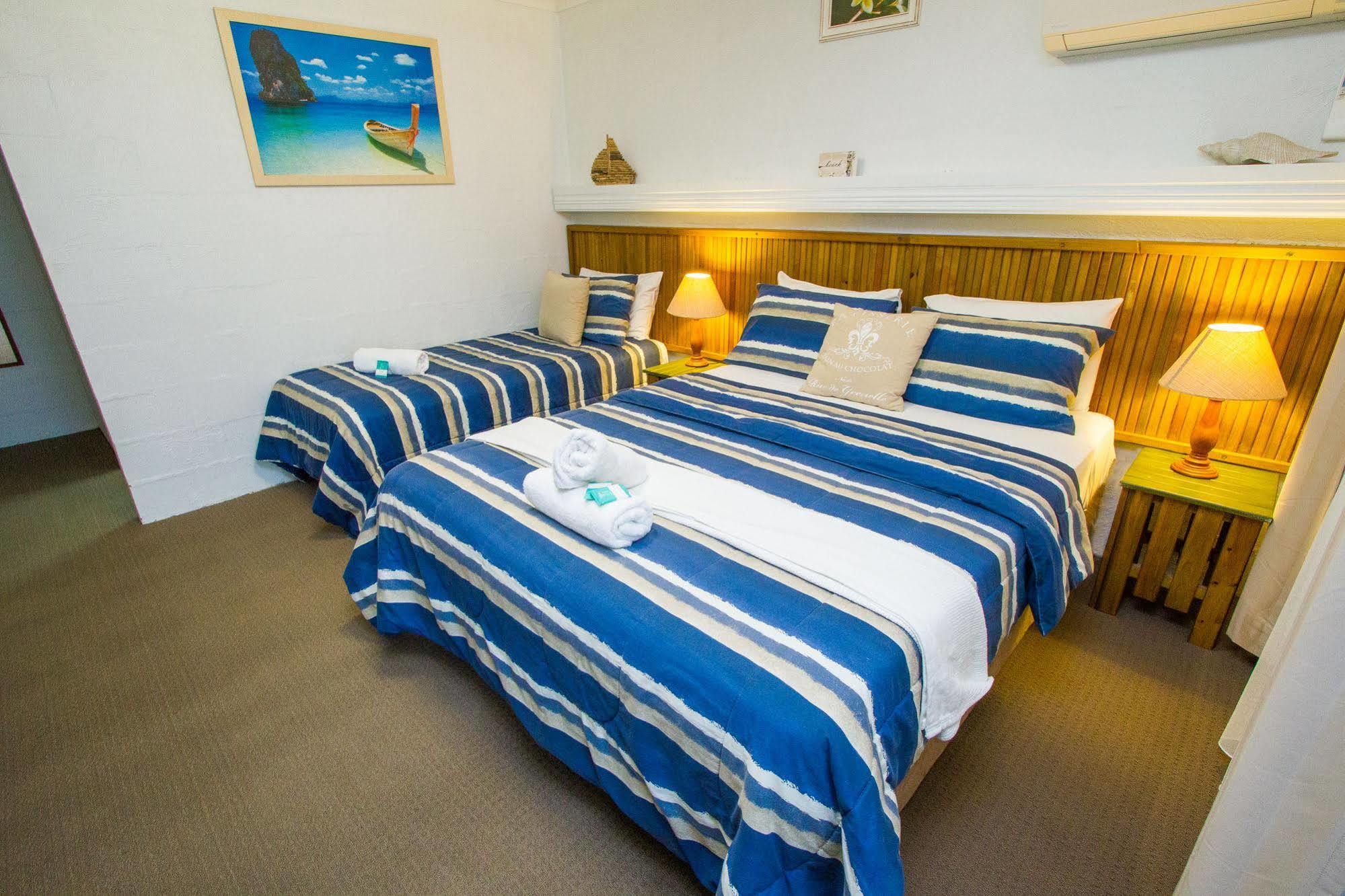 Boyne Island Motel And Villas Bagian luar foto